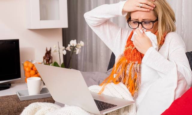 Zmiany w zwolnieniach lekarskich! Koniec z obniżaniem wynagrodzenia za czas choroby. Na zwolnieniu dostaniemy 100 procent pensji. 21.03.2024