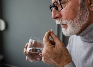 Łagodzi ból, ale może być groźny i doprowadzić do śmierci! Poznaj 5 niebezpiecznych dla zdrowia skutków stosowania ibuprofenu