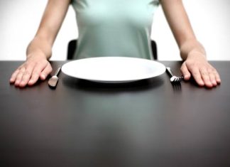 Post jakościowy a post ilościowy – czym się różnią? Który obowiązuje w Wielkim Poście i co można jeść? Wykluczone jest nie tylko mięso