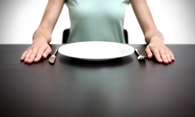 Post jakościowy a post ilościowy – czym się różnią? Który obowiązuje w Wielkim Poście i co można jeść? Wykluczone jest nie tylko mięso