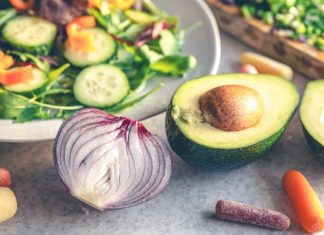 Czysta Piętnastka 2024. To lista owoców i warzyw, w których jest najmniej chemii. Na podium trzy ulubione warzywa Polaków