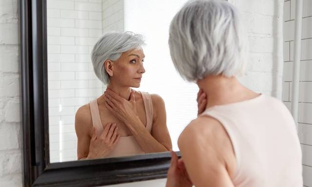 To podstępna choroba. Gdy pojawia się ból może być już za późno. Spójrz w lustro, a zobaczysz ją na twarzy. Takie objawy dają chore nerki