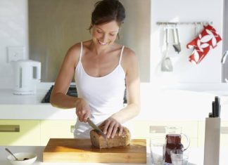 Masz cukrzycę lub się odchudzasz? Koniecznie sięgnij po biblijny chleb Ezechiela. To najzdrowsze pieczywo świata. Wypróbuj przepis