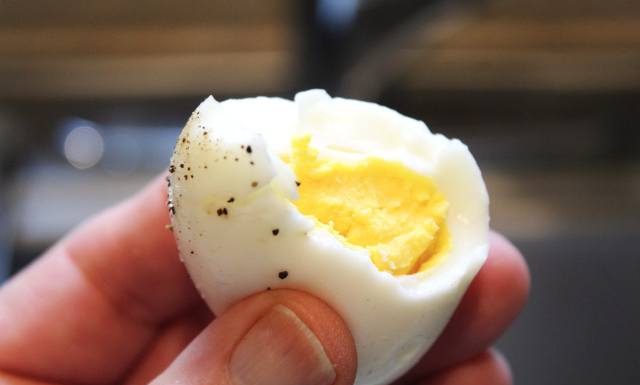 Nie siedem, nie dziesięć… Ekspert zdradza, ile jaj możemy zjeść przez cały tydzień i każdego dnia. Zobacz jego podpowiedzi na Wielkanoc