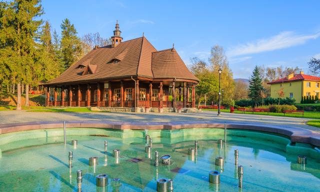 Uzdrowiska w Polsce: mapa wszystkich miejscowości uzdrowiskowych na wypoczynek wiosną. Gdzie znajduje się największe uzdrowisko?