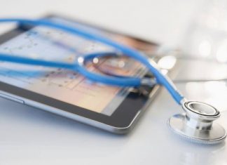 Łatwiej o kartę EKUZ. Wyjeżdżasz? O tych zmianach musisz wiedzieć. Potrzebne jest tylko Internetowe Konto Pacjenta