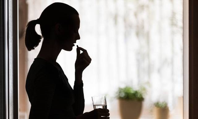 Tabletka „dzień po” już w maju! Antykoncepcja awaryjna od 15. r.ż. dostępna na receptę od farmaceuty