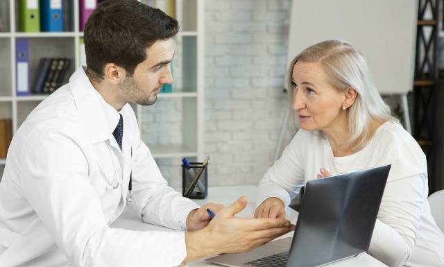 Lekarz lub pielęgniarka źle cię potraktowali? Zgłoś to do Rzecznika Praw Pacjenta. Jak złożyć skargę i jakie prawa ci przysługują?