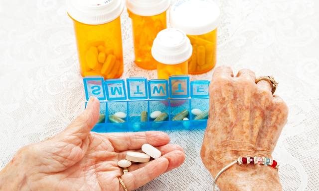 Po tym terminie nie wykupisz leków. Wygasa ważność niektórych recept. Ważna informacja dla osób przyjmujących lekarstwa dłużej