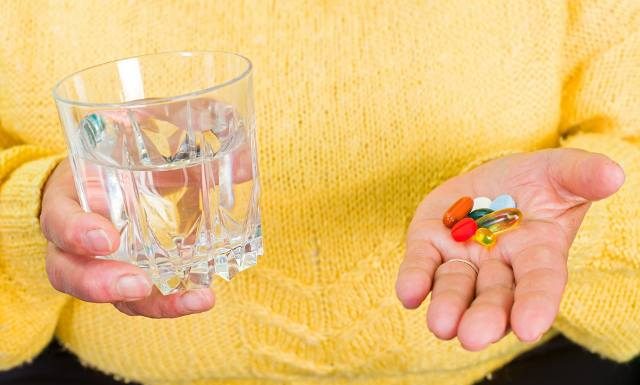 Których suplementów nie brać razem? Te witaminy i związki mineralne lepiej przyjmuj oddzielnie. Inaczej mogą nie działać albo szkodzić