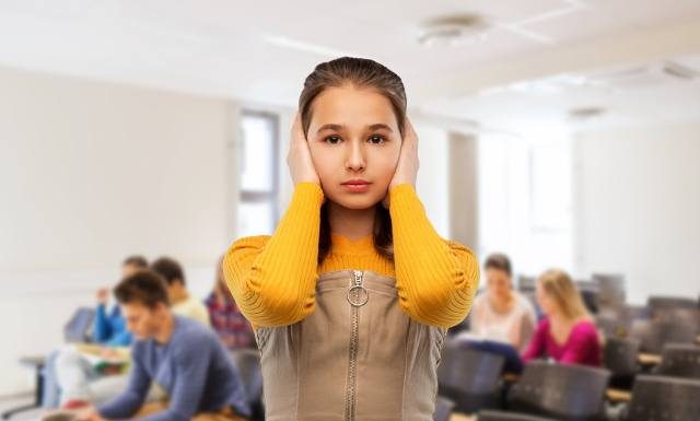 Tak szkodzi ci hałas. Zwiększa ryzyko chorób, niszczy nie tylko słuch. Atakuje uszy w nieoczekiwanych miejscach