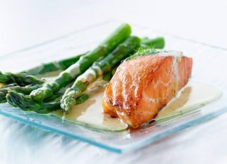 Najzdrowsze szparagi. Gotuj je tak, dzięki temu stracą najmniej swoich wartości. Niebywałe, jak cenne jest to warzywo!