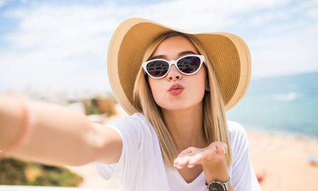 QUIZ: Jakim typem urlopowiczki jesteś? Rozwiąż test i sprawdź, jak powinnaś zaplanować swój wymarzony wyjazd