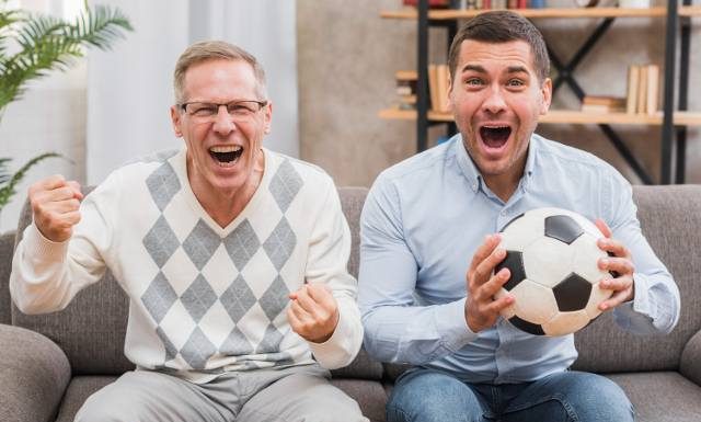 Sport to zdrowie – nawet jeśli tylko go oglądasz! Zobacz, jak oglądanie sportu wypływa na twój mózg