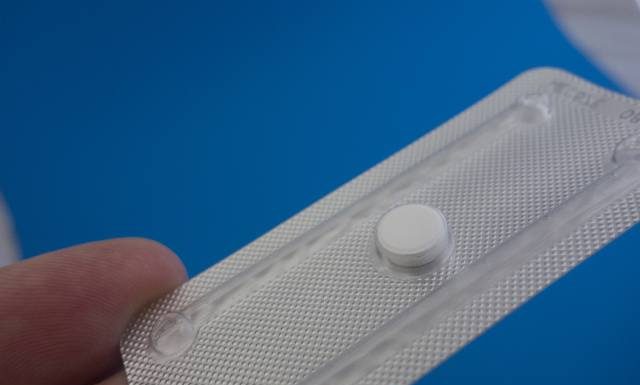 Miał być lepszy dostęp, są nowe ograniczenia. Szokujące zmiany ws. tabletki „dzień po”. Antykoncepcja awaryjna wciąż towarem deficytowym