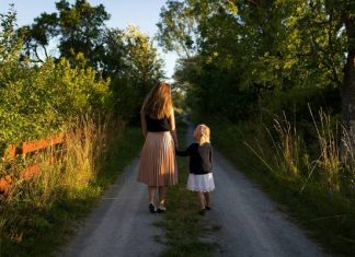 Bycia matką trzeba się nauczyć. Postaw na perfekcyjną niedoskonałość. Psycholożka wyjaśnia dlaczego