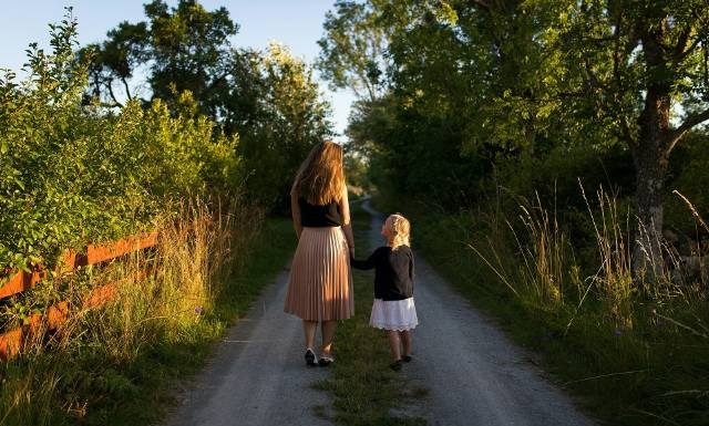 Bycia matką trzeba się nauczyć. Postaw na perfekcyjną niedoskonałość. Psycholożka wyjaśnia dlaczego