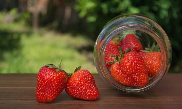 Domowe przetwory psują się? Dżemy i inne słoiki mogą być niebezpieczne przez prosty błąd, ostrzega sanepid