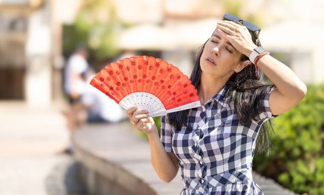 Upał częściej zabija kobiety niż mężczyzn. Ryzyko śmierci jest u nich znacznie wyższe. Dlaczego tak się dzieje?