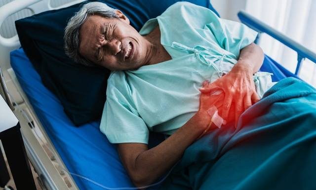 Wczesne objawy raka jelita grubego. To jeden z najczęściej występujących nowotworów