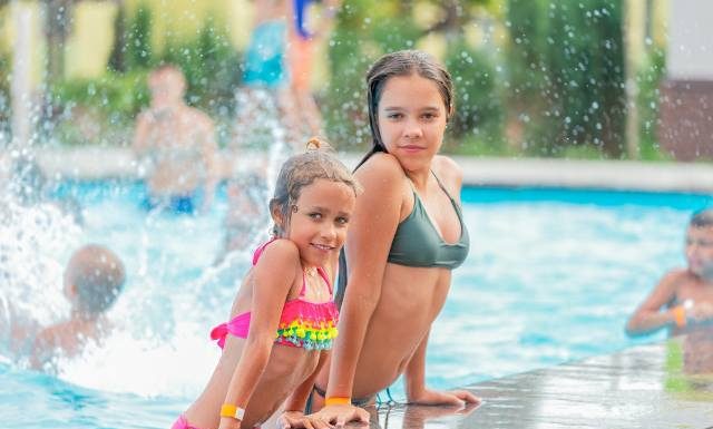 Przedwczesne dojrzewanie u dziewcząt. Jeśli trend się utrzyma, kobiety będą przez to poważnie chorować. Naukowcy ostrzegają