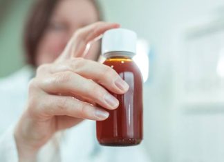 Paracetamol wstrzymany w obrocie. GIF: „stwarza realne i bezpośrednie zagrożenie dla pacjentów”