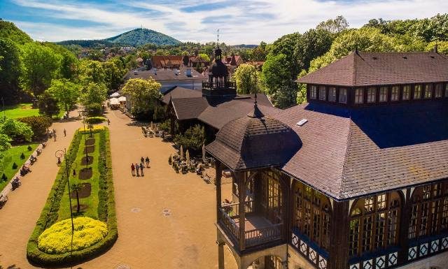 Sanatoria na Dolnym Śląsku zachwycają klimatem i stawiają na nogi. W uzdrowiskowym pakiecie nieziemskie widoki i górskie powietrze