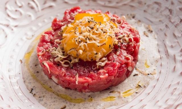 Mięso z Lidla wycofane ze sprzedaży. Wykryto w nim bakterie Salmonella i Escherichia coli STEC. Zobacz najnowsze ostrzeżenia GIS