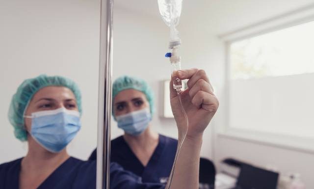 Groźna choroba w Europie. Królicza gorączka to zakażenie bakterią nawet z powietrza. Objawy są niespecyficzne, chorzy trafiają do szpitali