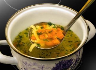 Popularna kostka rosołowa Vegeta wycofana ze sprzedaży. Wykryto w niej elementy metalu. Zobacz też najnowsze ostrzeżenia GIS