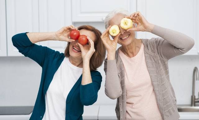 Jak wzmocnić odporność i nie chorować? Te sposoby pomogą uniknąć przeziębienia, kataru i kaszlu. Zobacz, co na odporność zastosować jesienią