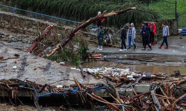 Zagrożenie tężcem na obszarach objętych powodziami. W przypadku zranienia szczepienie ochronne trzeba zrobić w ciągu doby