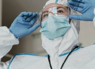 Nowy mutant koronawirusa w Europie. Podwariant XEC nosi niebezpieczne zmiany i rozprzestrzenia się w szybkim tempie