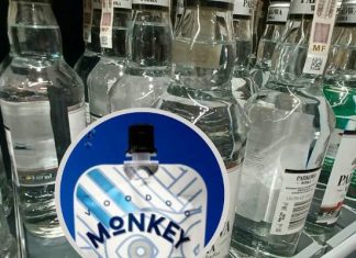 Afera wokół alkoholu w tubkach. Czy wódka i likiery w opakowaniach jak dla dzieci będą zakazane? Trwają prace nad zmianą przepisów