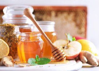 Domowa mikstura postawi cię na nogi. Na przeziębienie i grypę przygotuj naturalny antybiotyk w syropie. Zobacz przepisy