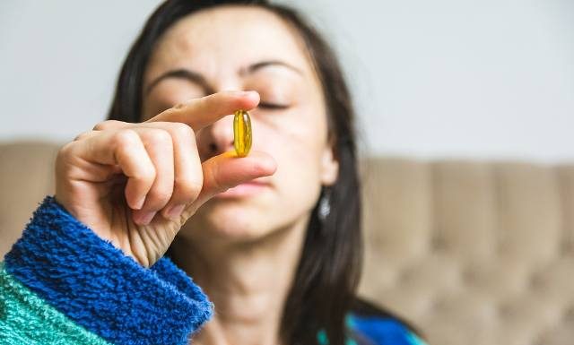 Czy mam za niski poziom witaminy D? Tylko w ten sposób sprawdzisz, czy to niedobór. Stąd dowiesz się też, jak ją suplementować prawidłowo