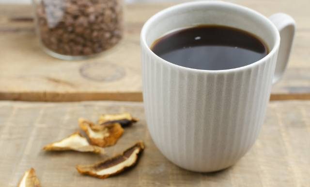 Dodawaj do kawy na jesieni. Ten magiczny składnik doda ci energii, zmniejszy stres i podniesie odporność. Sprawdź gorący trend