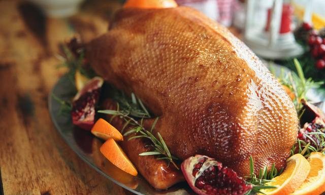 Czy gęsina jest zdrowa? Poznaj właściwości odżywcze i zdrowotne mięsa z gęsi. Podpowiadamy, jak stosować smalec gęsi