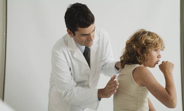 Rekordowo dużo chorych na RSV i krztusiec. Takich liczb dawno nie było