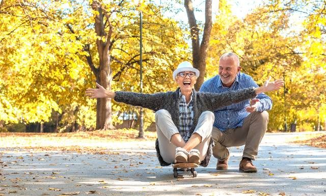 Każdy z nas kiedyś umrze, ale możemy dożyć 120 lat. Jak to zrobić w zdrowiu i dobrym samopoczuciu? Geriatra wskazuje na 5 filarów zdrowia
