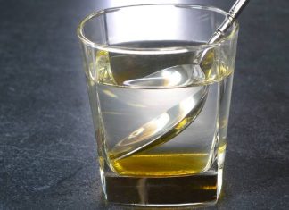 Naturalny produkt na przeziębienie 4 razy skuteczniejszy od popularnych środków. Tak stosuj miód na infekcje oddechowe