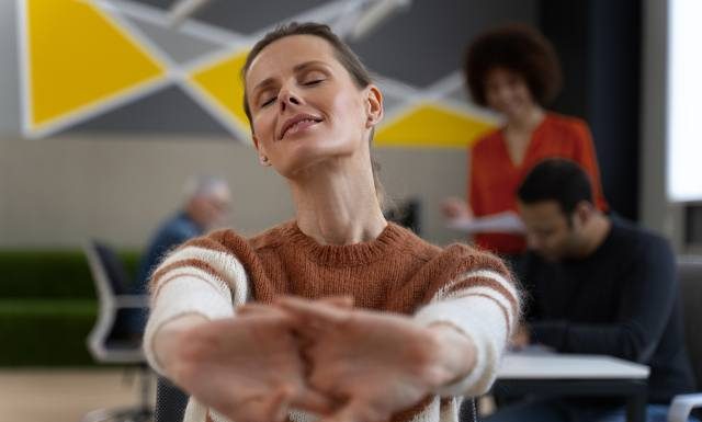 Wszystko cię wkurza i masz tego dość? Wyluzuj i uspokój zszargane nerwy. Oto najlepsze sposoby na zmniejszenie stresu i obniżenie kortyzolu