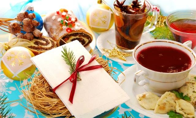 Ile kalorii spożywamy w Święta Bożego Narodzenia? Podpowiadamy, co wybierać, żeby nie przytyć. Sprawdź, ile kalorii mają wigilijne potrawy