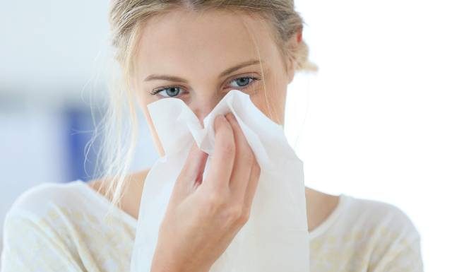 Tego nie rób jeśli chcesz mieć dobrą odporność. Unikaj tych nawyków, by wzmocnić swój układ immunologiczny i rzadziej chorować