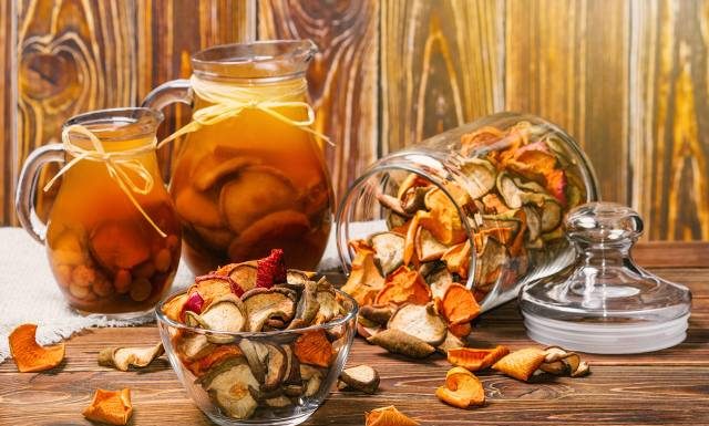 Po świątecznym obżarstwie poprawia trawienie i pomaga na niestrawność. Wypróbuj ten przepis na wigilijny kompot z suszu