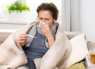 Ból gardła i powiększone migdałki? Angina nie zawsze tak się zaczyna. Sprawdź, jakie są pierwsze objawy anginy i jak ją szybko rozpoznać