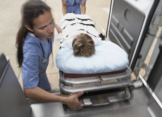 Nietypowe przypadki medyczne. Neurochirurdzy WUM ratują głowy dwóch chłopców. „Dziecko łatwo może stracić głowę”