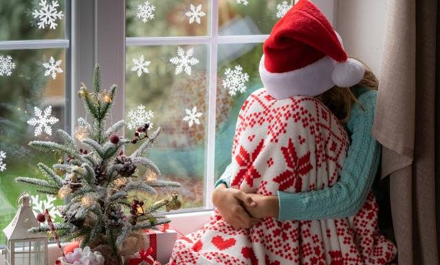 Świąteczne spotkanie może skończyć się w szpitalu. Coraz więcej dorosłych z chorobami zakaźnymi wieku dziecięcego. Może to wywołać epidemię