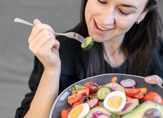 Dieta bez mięsa to ochrona przed rakiem. Wegetarianizm zmniejsza ryzyko rozwoju nowotworów. Możesz wybrać różne odmiany tej diety