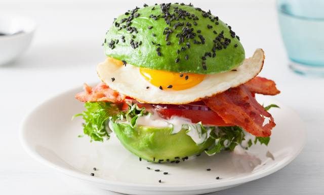 Co jeść zamiast chleba i bułek? Zamienniki pieczywa pomogą ci oszczędzać setki kalorii i chudnąć. Są smaczne i zdrowe